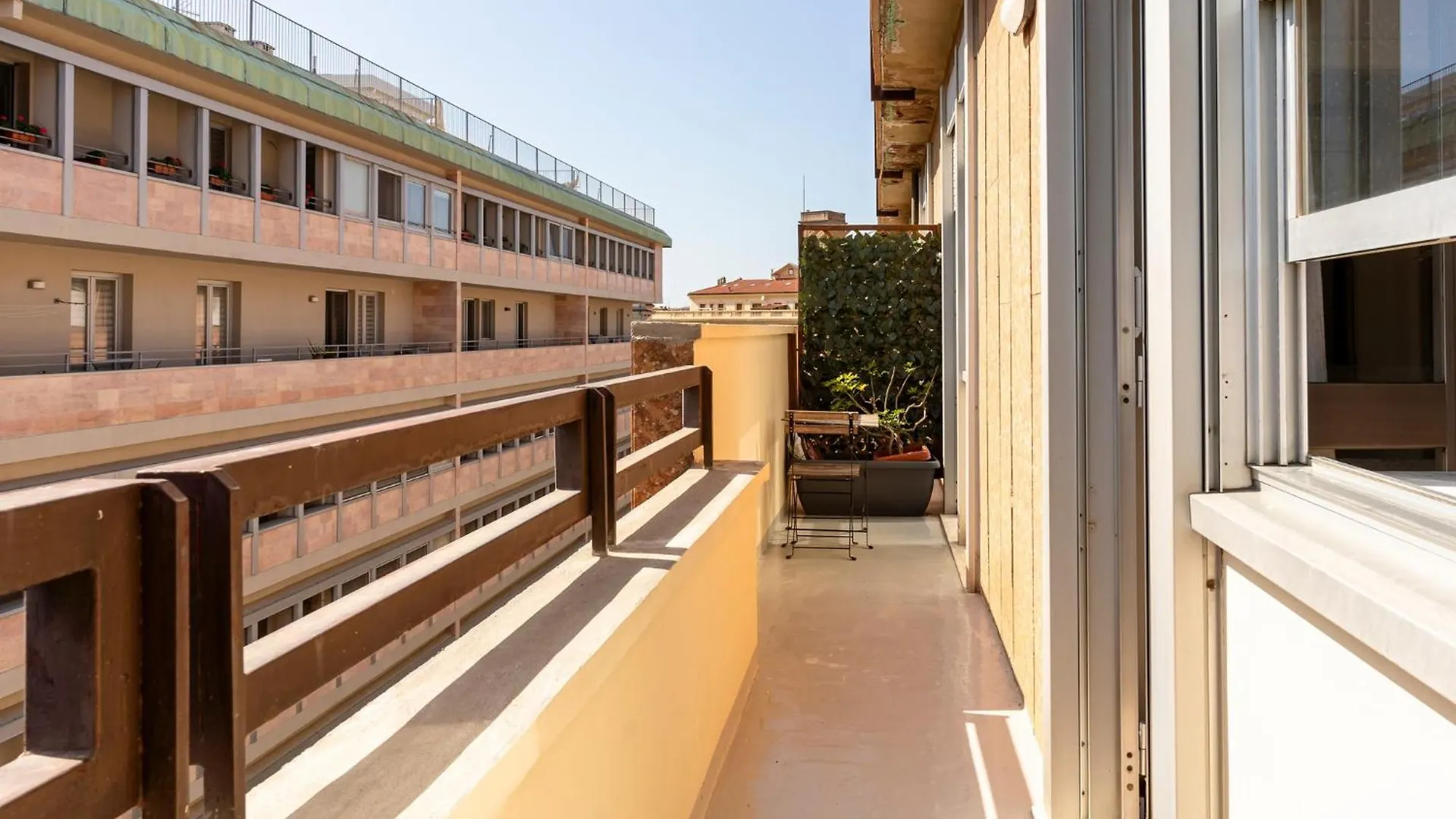 Apartment Livorno Central And Modern 2 Apts & 1 Room!