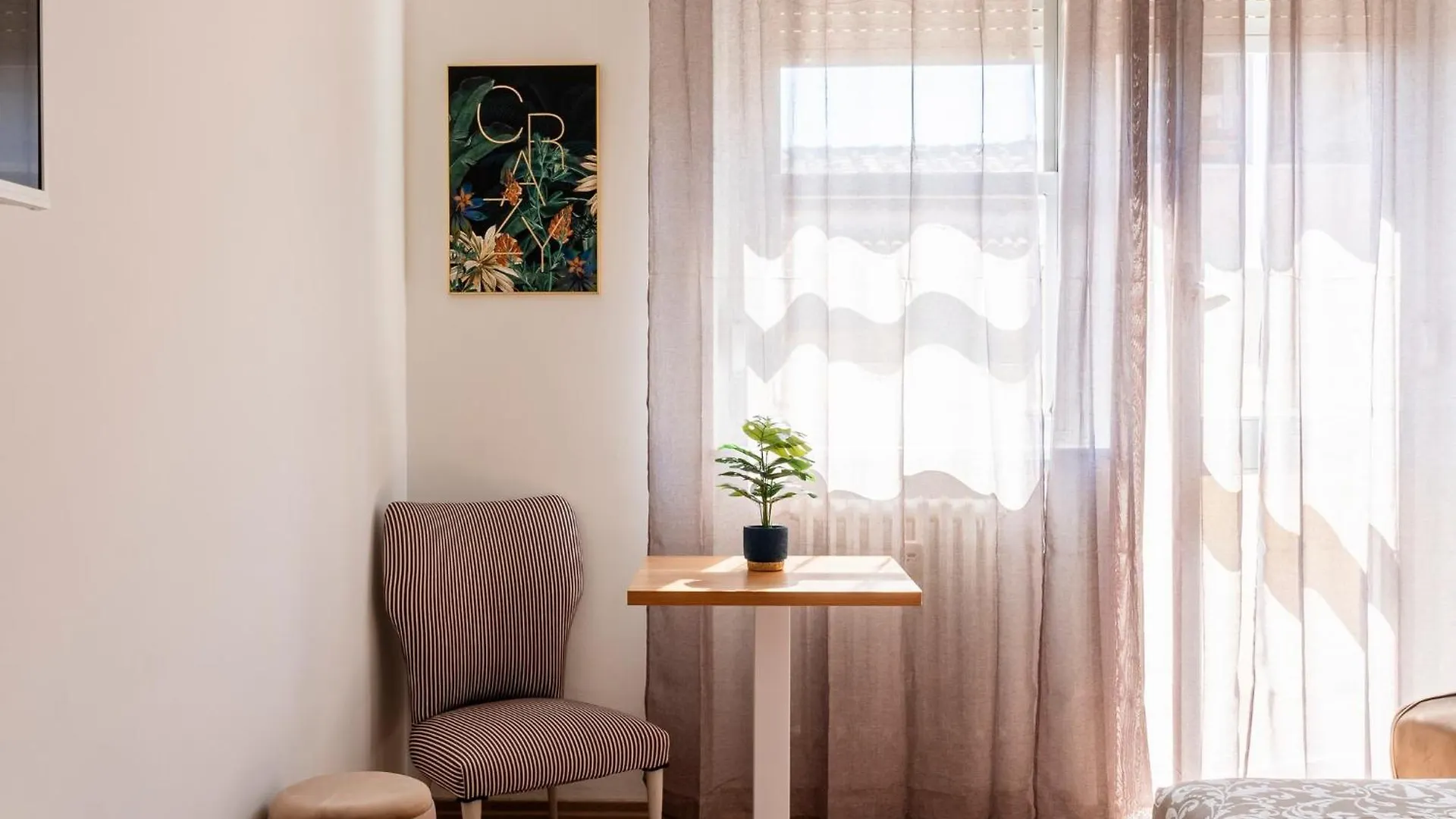 Livorno Central And Modern 2 Apts & 1 Room! Apartment